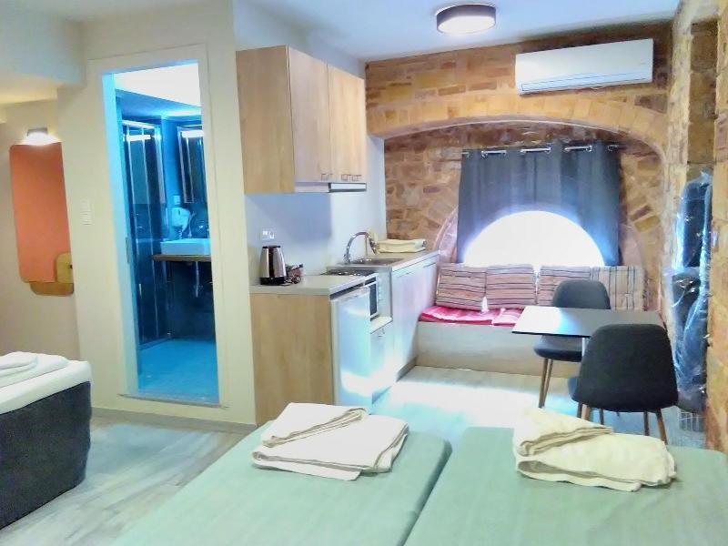 Chios City Inn エクステリア 写真