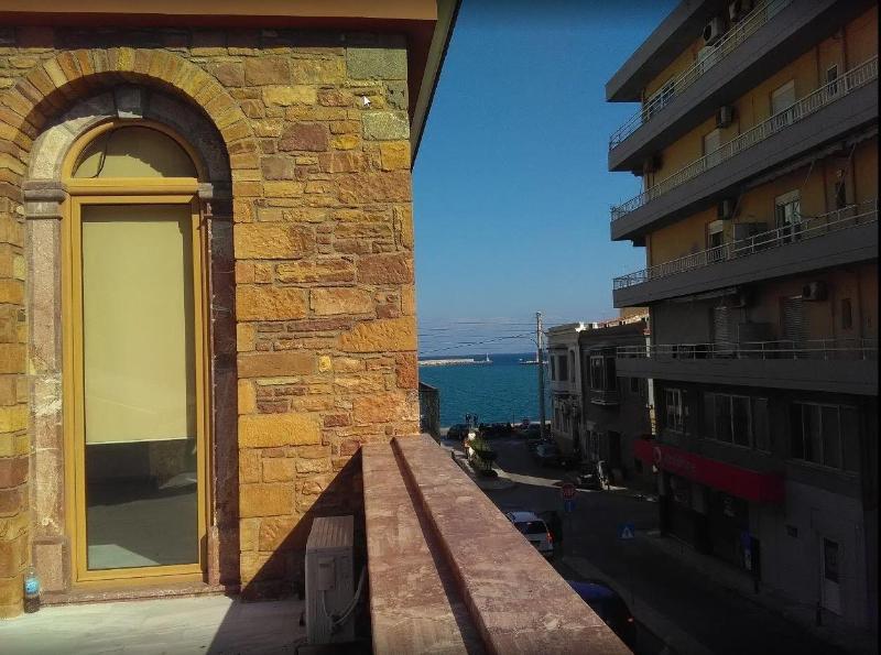 Chios City Inn エクステリア 写真
