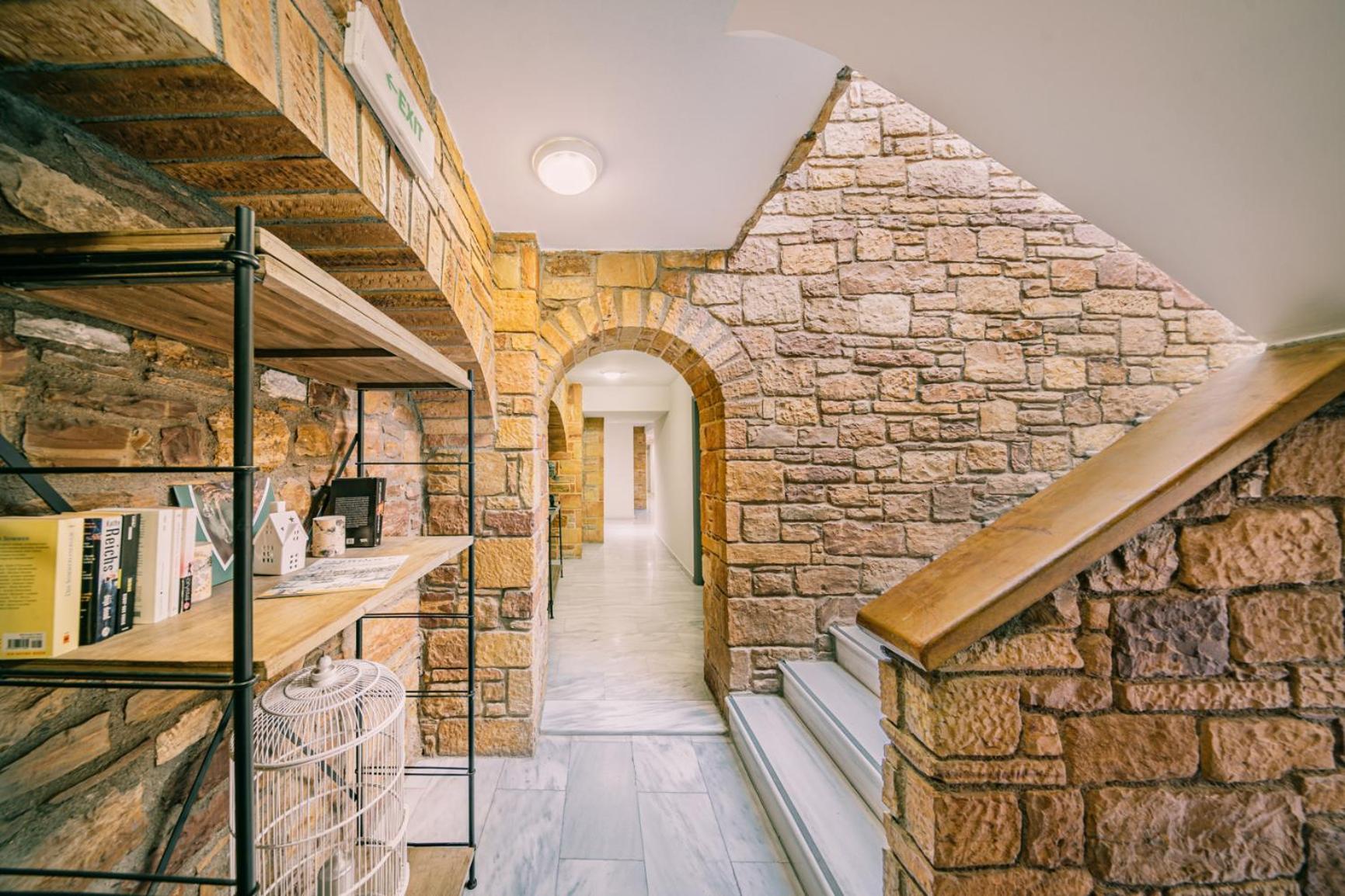 Chios City Inn エクステリア 写真