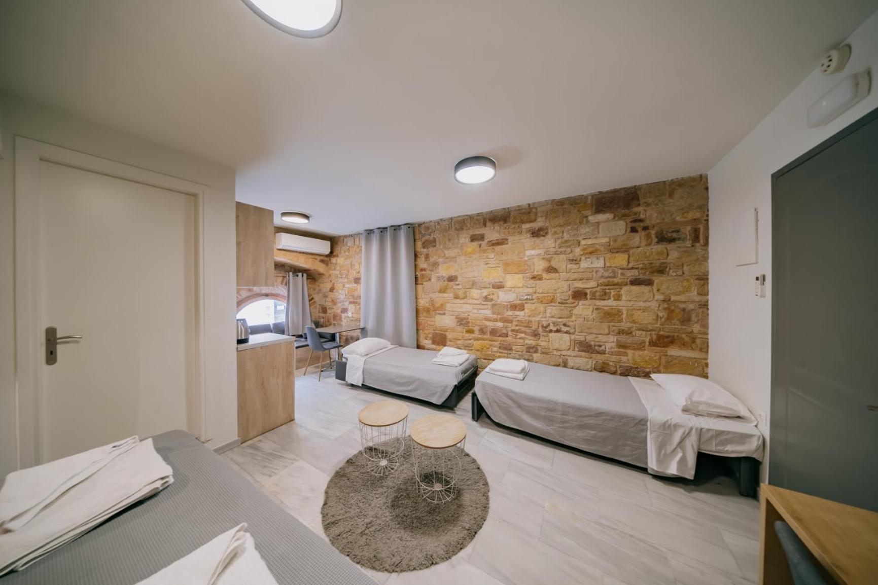 Chios City Inn エクステリア 写真